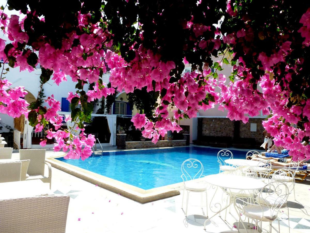 Bougainvillea Suites คามารี ภายนอก รูปภาพ