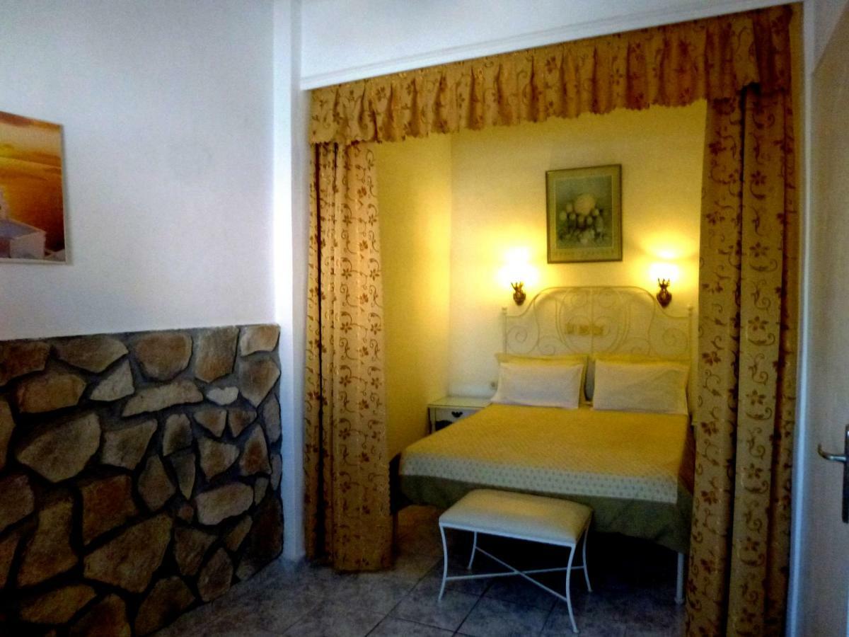 Bougainvillea Suites คามารี ภายนอก รูปภาพ